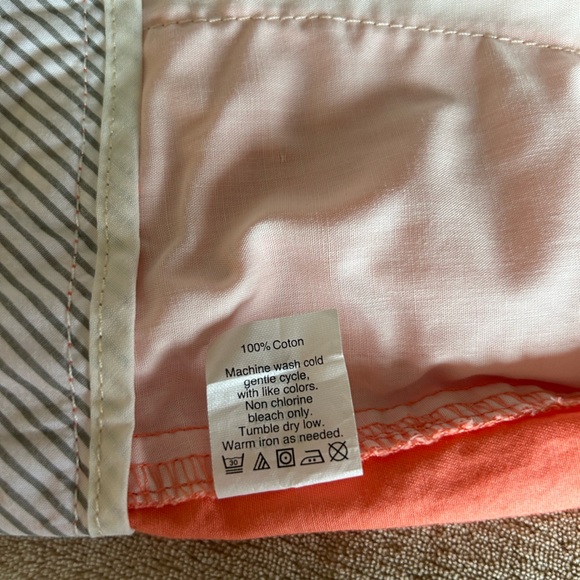 J. Crew Broken-In Chino Shorts in Peachy Salmon. Women’s size 10 - Picture 5 of 5
